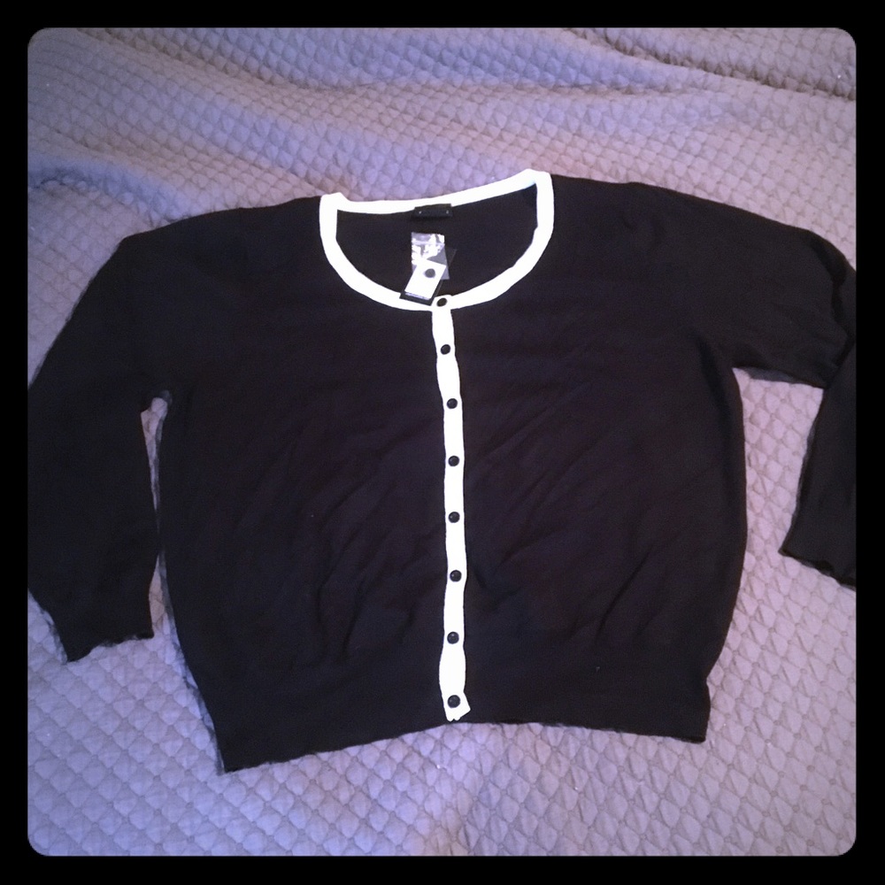 Cardigan sweater